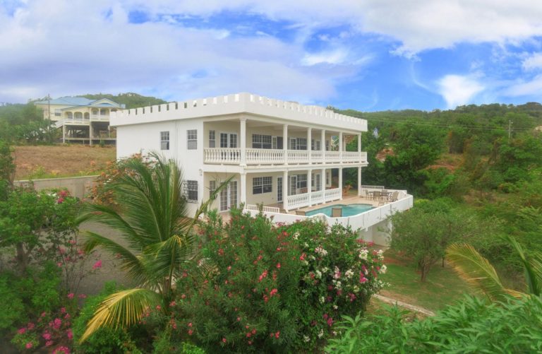 R003 – Luxury Villa For Lease – Savannes Bay, Vieux Fort
