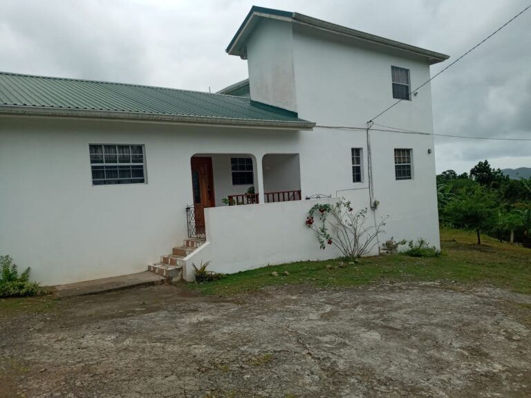 RESIDENTIAL PROPERTY FOR SALE IN AUGIER