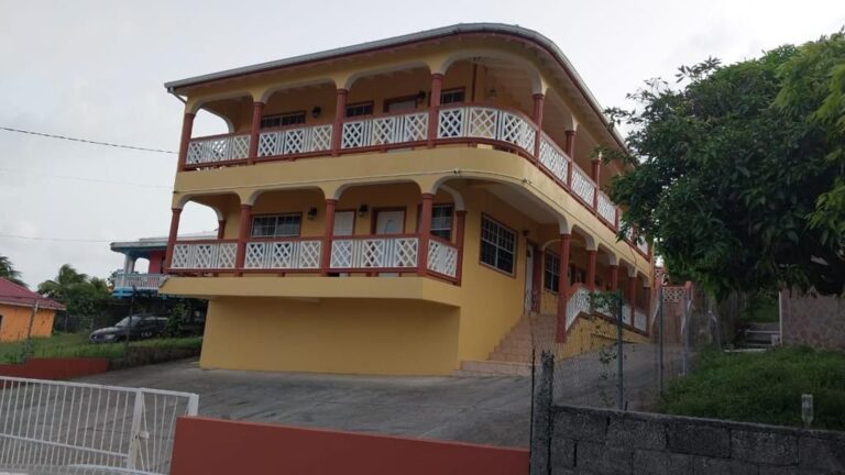 S034 – APARTMENT BUILDING FOR SALE IN CEDAR HEIGHTS, VIEUX FORT